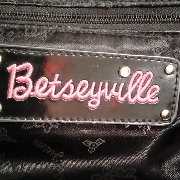 Betsy Johnson Tote - Picture 10 of 14